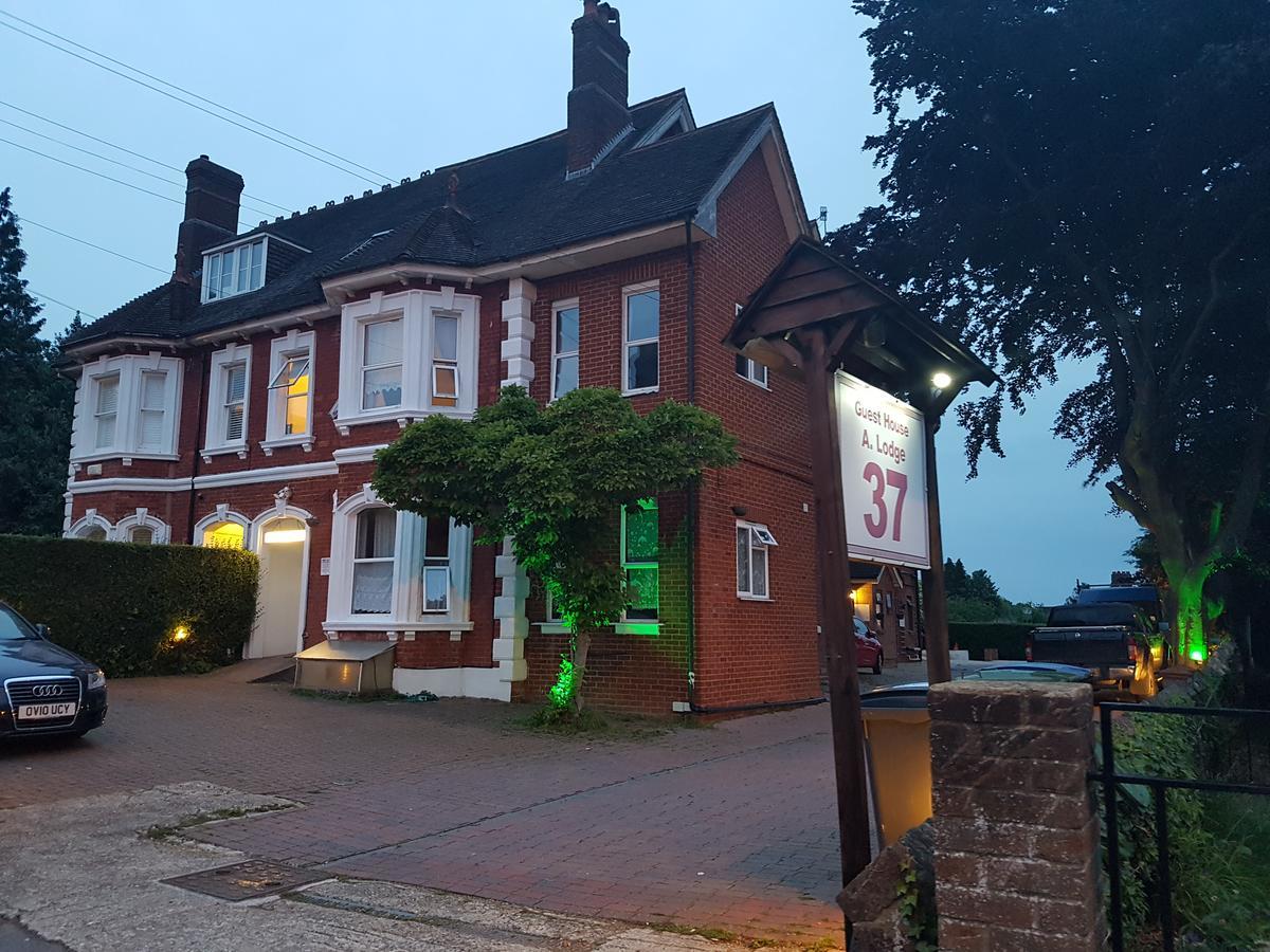 Anand Lodge Tunbridge Wells Buitenkant foto
