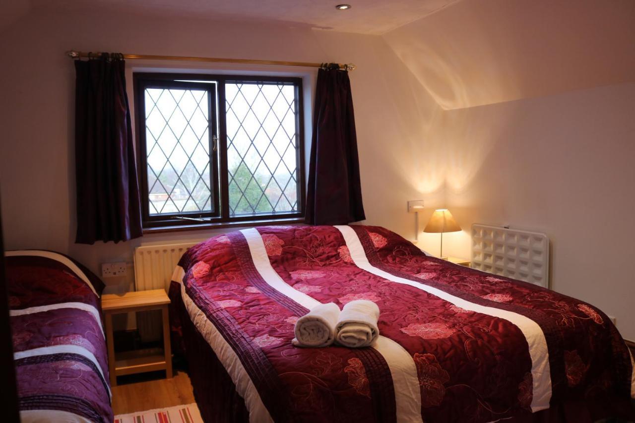 Anand Lodge Tunbridge Wells Buitenkant foto
